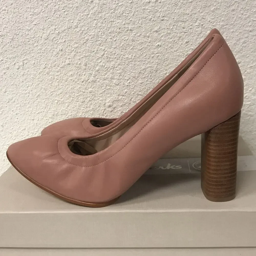 Clarks Women's Size 9.5 M Grace Eva Dusty Pink Leather Heels